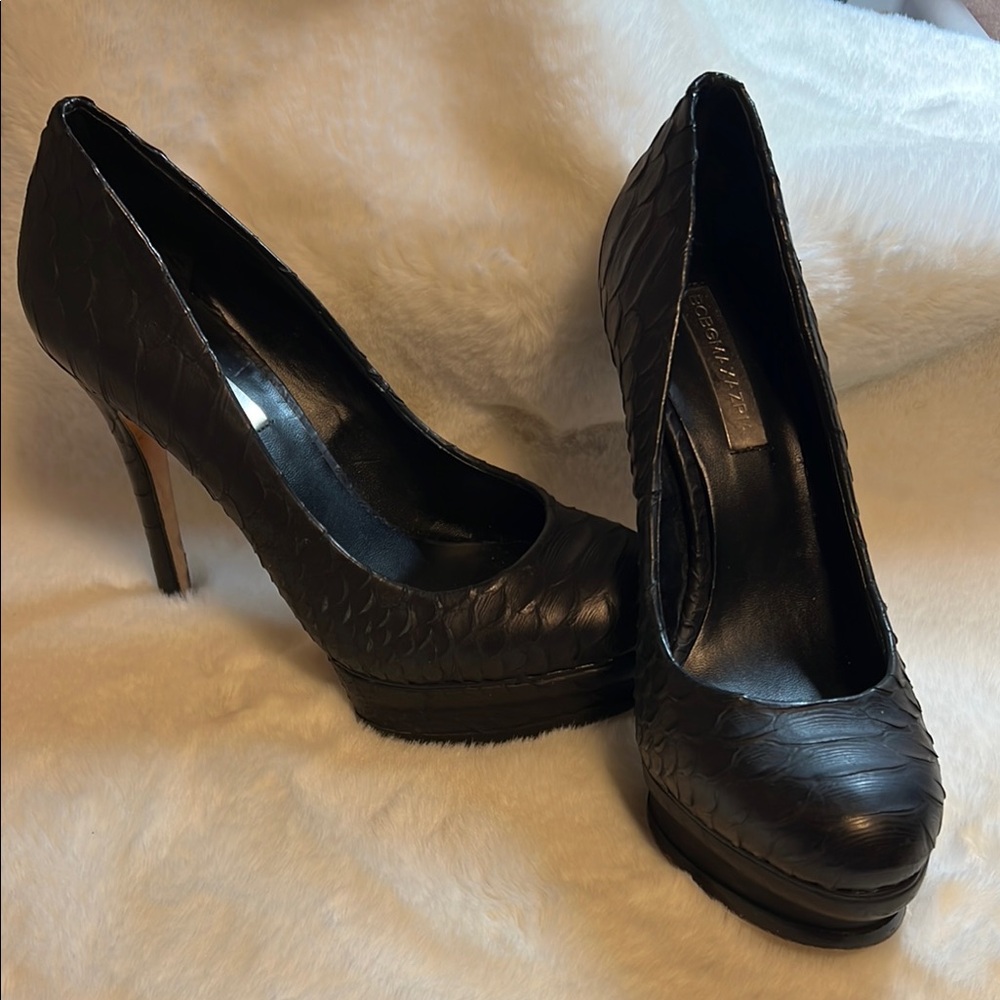 BCBGMaxAzria Black High Heeled Pumps Leather Size 7